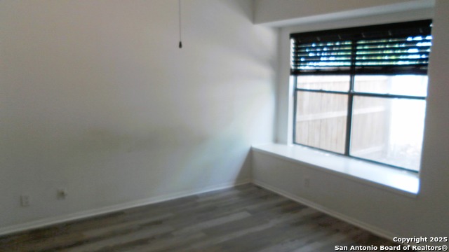 Image 14 of 22 For 9646 Bratton  182