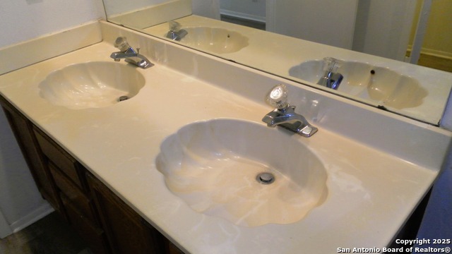 Image 15 of 22 For 9646 Bratton  182