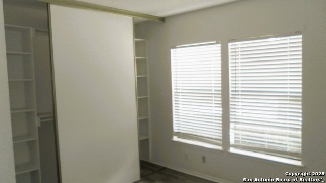 Image 18 of 22 For 9646 Bratton  182