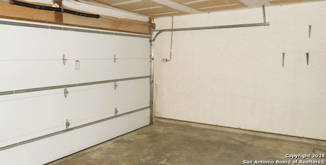 Image 19 of 22 For 9646 Bratton  182