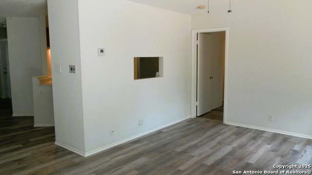 Image 7 of 22 For 9646 Bratton  182