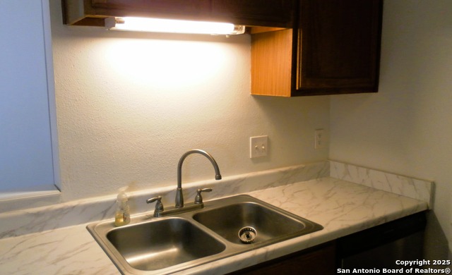 Image 9 of 22 For 9646 Bratton  182