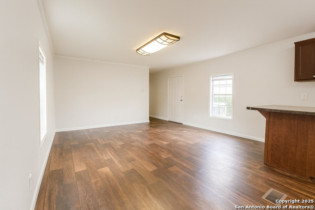 Image 2 of 10 For 7109 W Loop 1604 N  245