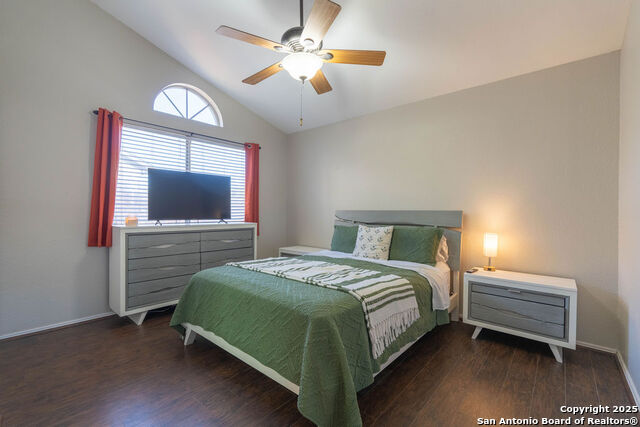 Image 15 of 24 For 3219 Stoney Square