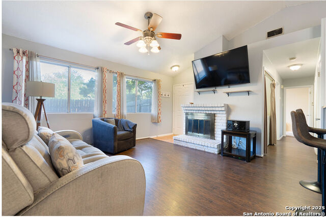 Image 5 of 24 For 3219 Stoney Square