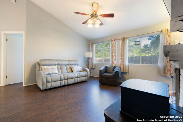 Image 6 of 24 For 3219 Stoney Square