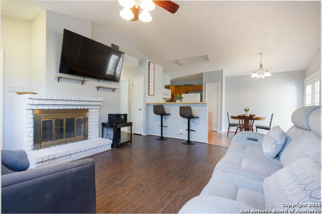 Image 7 of 24 For 3219 Stoney Square