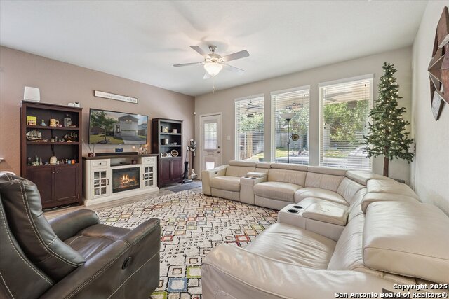 Image 10 of 50 For 7506 Cove Way