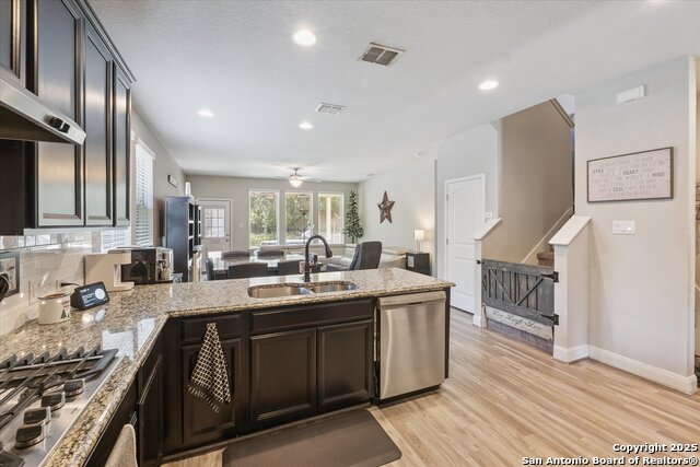 Image 17 of 50 For 7506 Cove Way