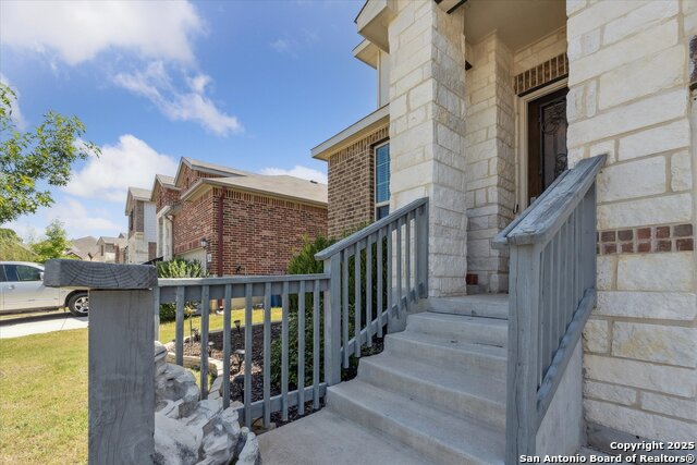 Image 4 of 50 For 7506 Cove Way