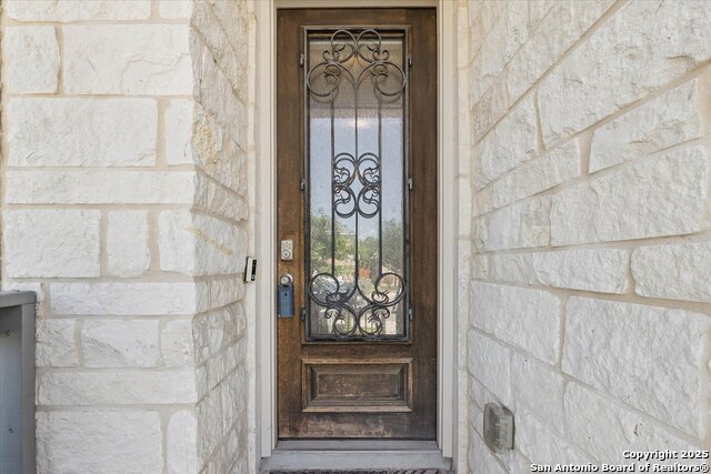 Image 5 of 50 For 7506 Cove Way