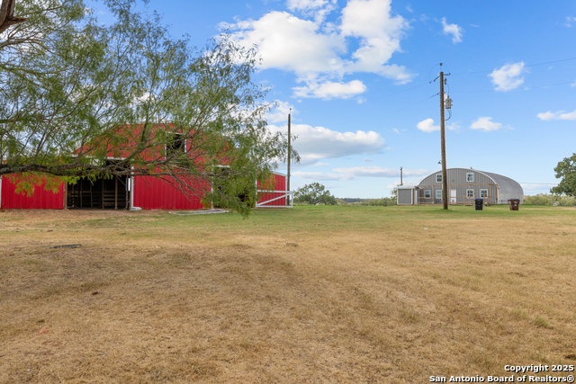 Listing photo id 11 for 3041 Fm 3335