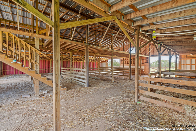 Listing photo id 12 for 3041 Fm 3335