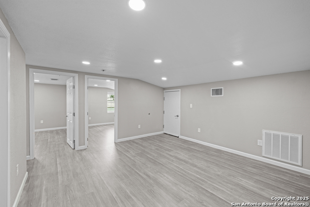 Listing photo id 32 for 3041 Fm 3335