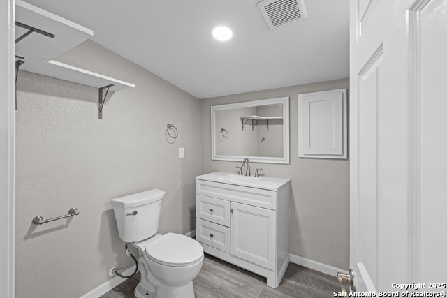Listing photo id 34 for 3041 Fm 3335