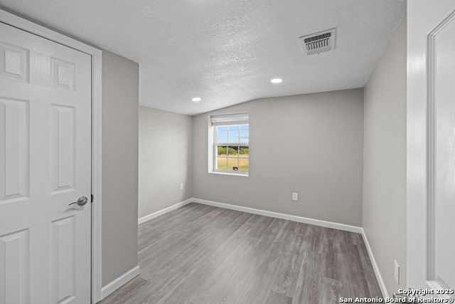 Listing photo id 37 for 3041 Fm 3335