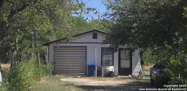 Image 9 of 16 For 119 W Baetz Blvd