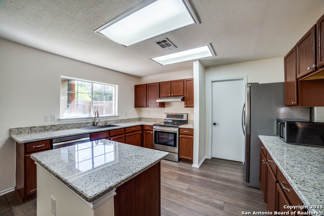 Image 11 of 26 For 12035 Crescent Chase