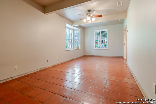 Image 18 of 40 For 9319 Oak Ledge