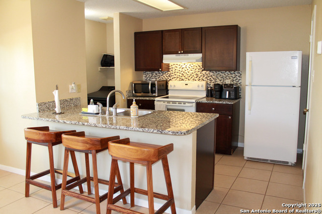 Image 5 of 15 For 8930 Kenton Ct