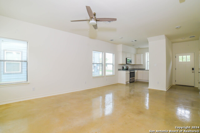 Listing photo id 8 for 827 Florida 101