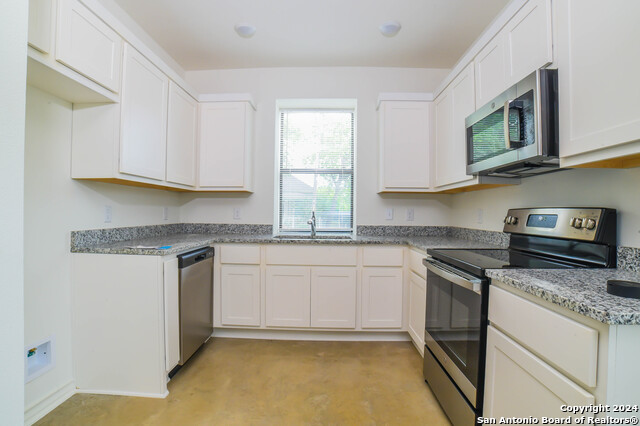 Listing photo id 10 for 827 Florida 101