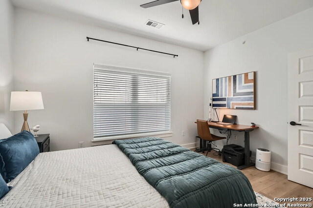 Listing photo id 9 for 3101 Govalle  103