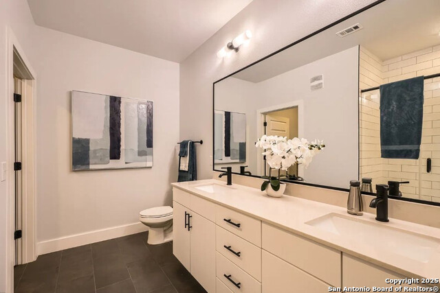 Listing photo id 15 for 3101 Govalle  103