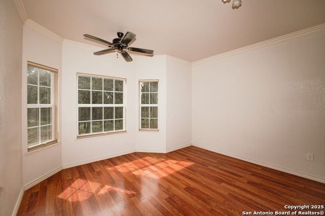 Image 16 of 50 For 1098 Lone Oak