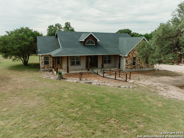 Image 2 of 50 For 1098 Lone Oak