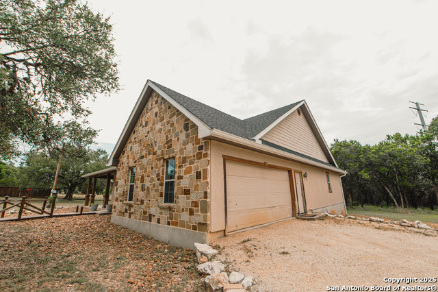 Image 48 of 50 For 1098 Lone Oak