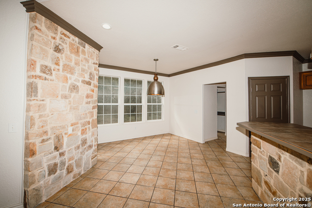Image 9 of 50 For 1098 Lone Oak