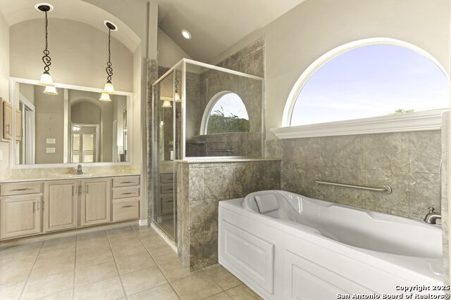 Image 31 of 40 For 15910 Robles Nuevo