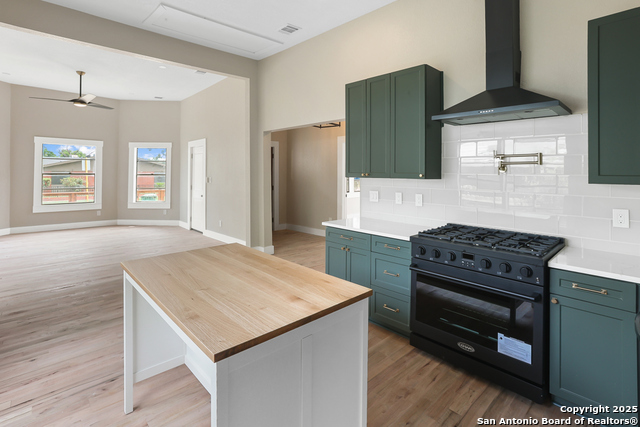 Image 15 of 35 For 926 Nolan St