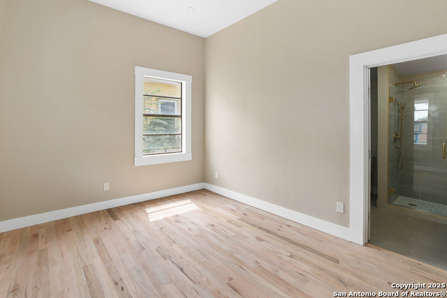 Image 18 of 35 For 926 Nolan St