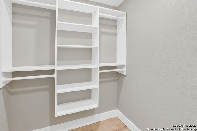 Image 21 of 35 For 926 Nolan St