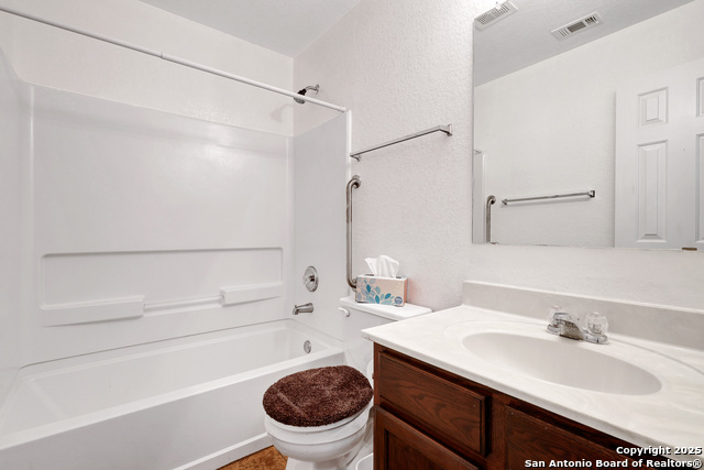 Image 14 of 19 For 16306 Rosebud Vista