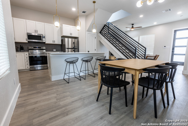Listing photo id 16 for 343 Porter St 101