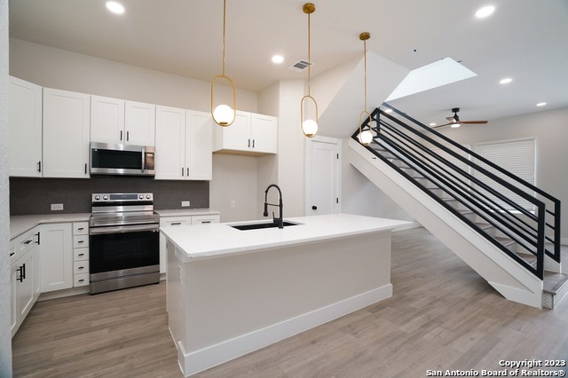 Listing photo id 0 for 343 Porter St 101