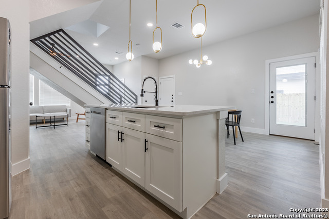 Listing photo id 18 for 343 Porter St 101