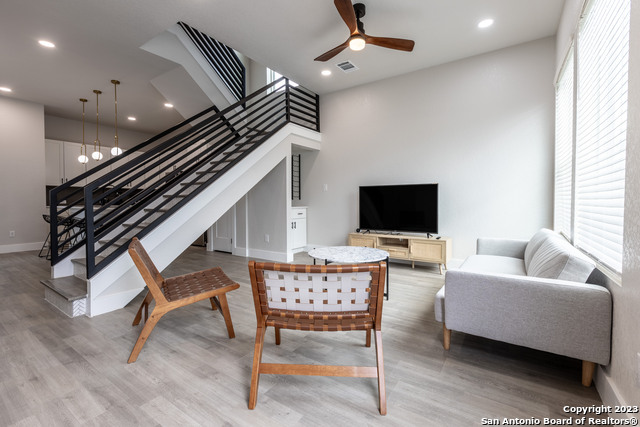 Listing photo id 19 for 343 Porter St 101
