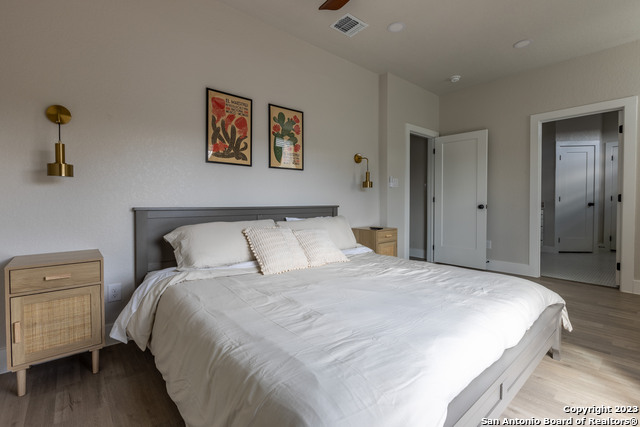 Listing photo id 26 for 343 Porter St 101