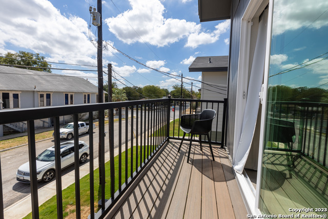Listing photo id 29 for 343 Porter St 101
