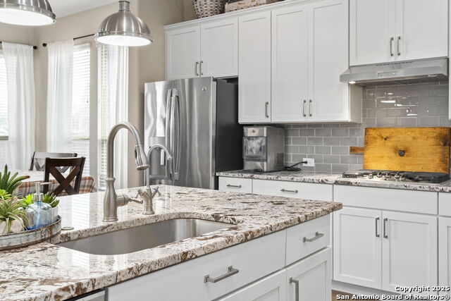 Image 20 of 46 For 10513 Far Reaches Lane