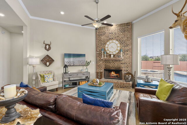 Image 23 of 46 For 10513 Far Reaches Lane