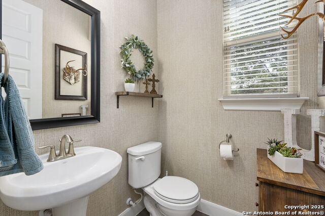 Image 26 of 46 For 10513 Far Reaches Lane