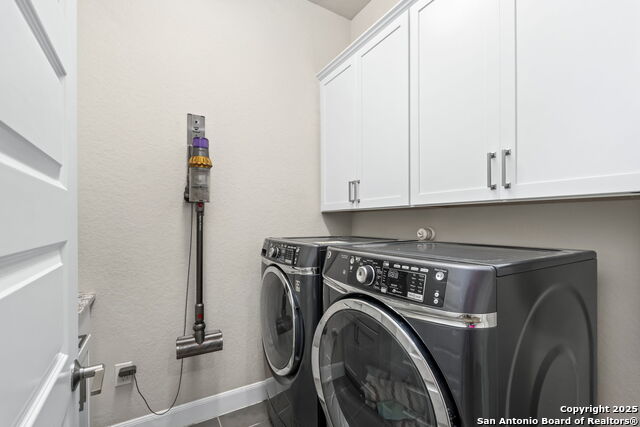 Image 28 of 46 For 10513 Far Reaches Lane