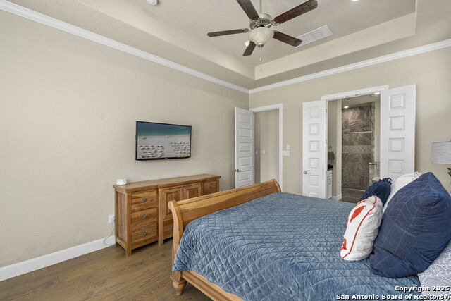 Image 30 of 46 For 10513 Far Reaches Lane