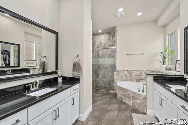 Image 31 of 46 For 10513 Far Reaches Lane