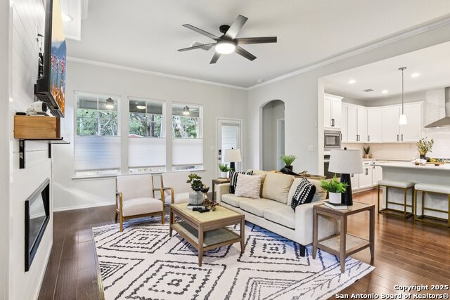 Listing photo id 10 for 8801 Canopy Bnd